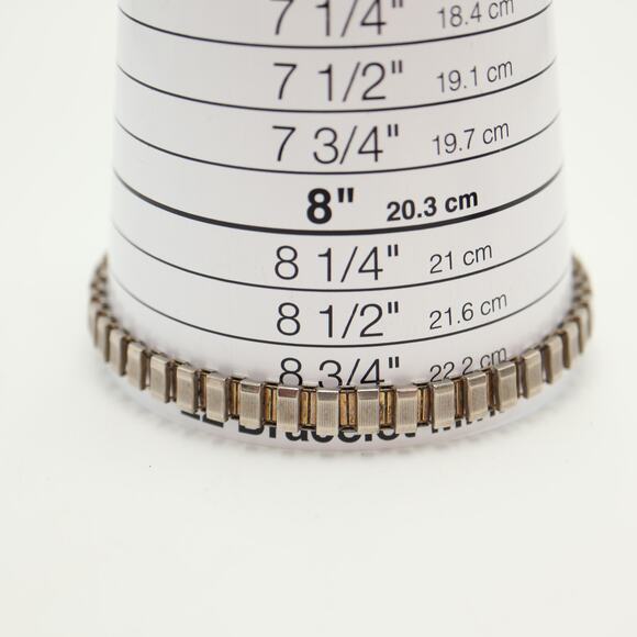 Vintage Helbros Round Gold Tone Cocktail 20mm Watch Silver Stretch w New Battery - Picture 5 of 13